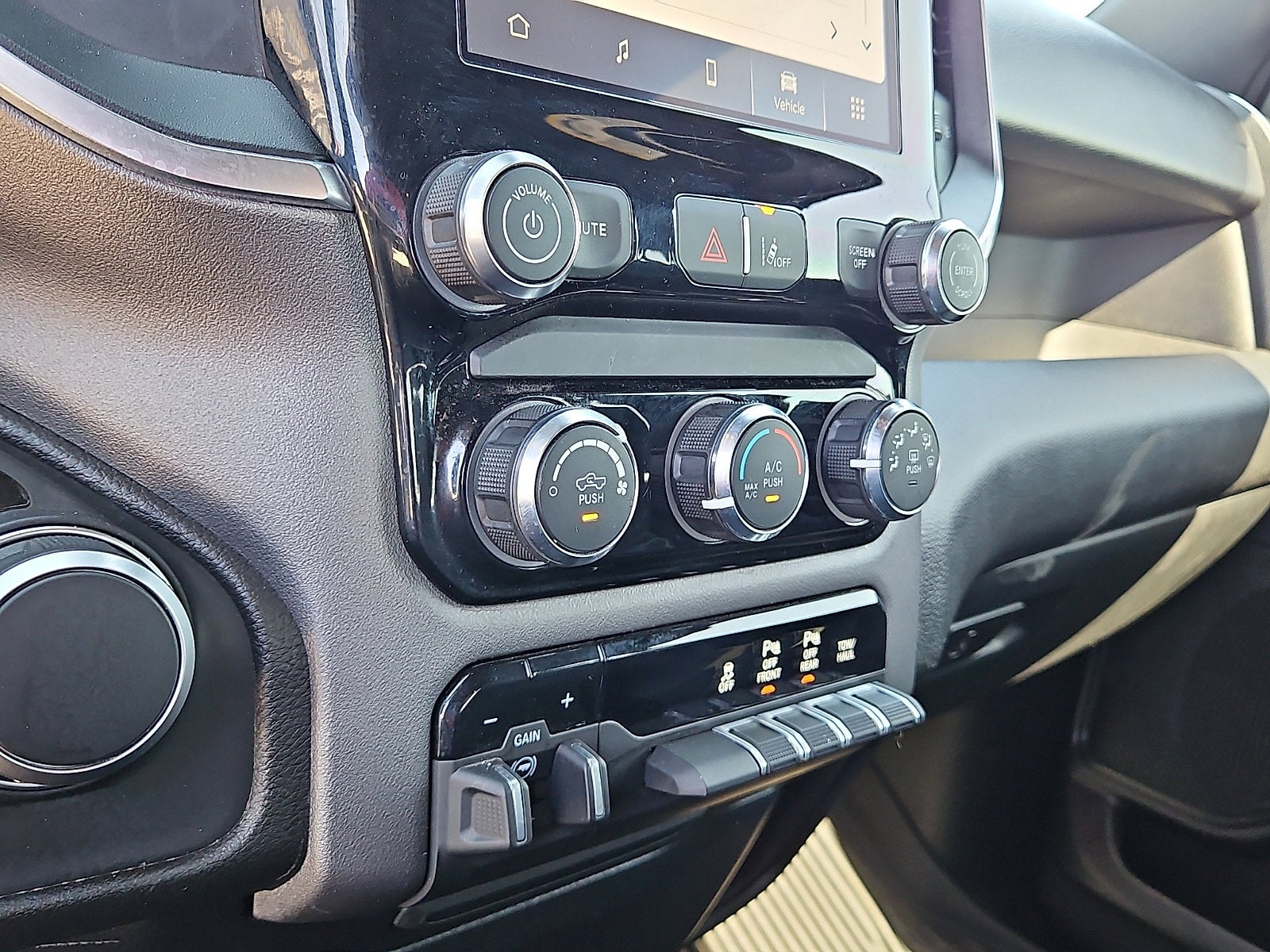 2025 RAM 1500 Lone Star Crew Cab 4x4 5'7" Box