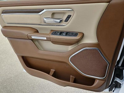 2022 RAM 1500 Laramie Crew Cab 4x4 5'7" Box