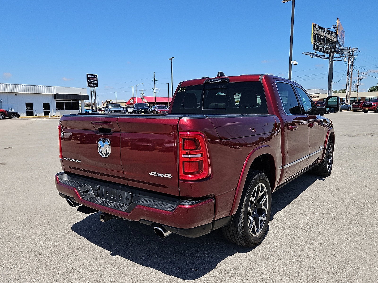 2025 RAM 1500 Tungsten Crew Cab 4x4 5'7" Box