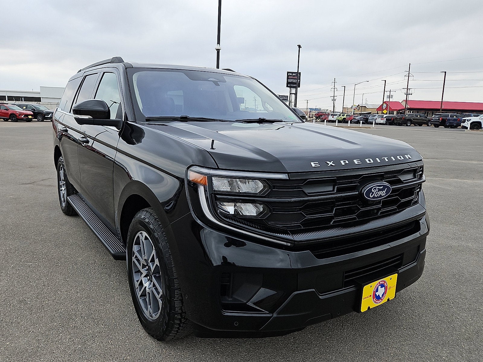 2025 Ford Expedition Active