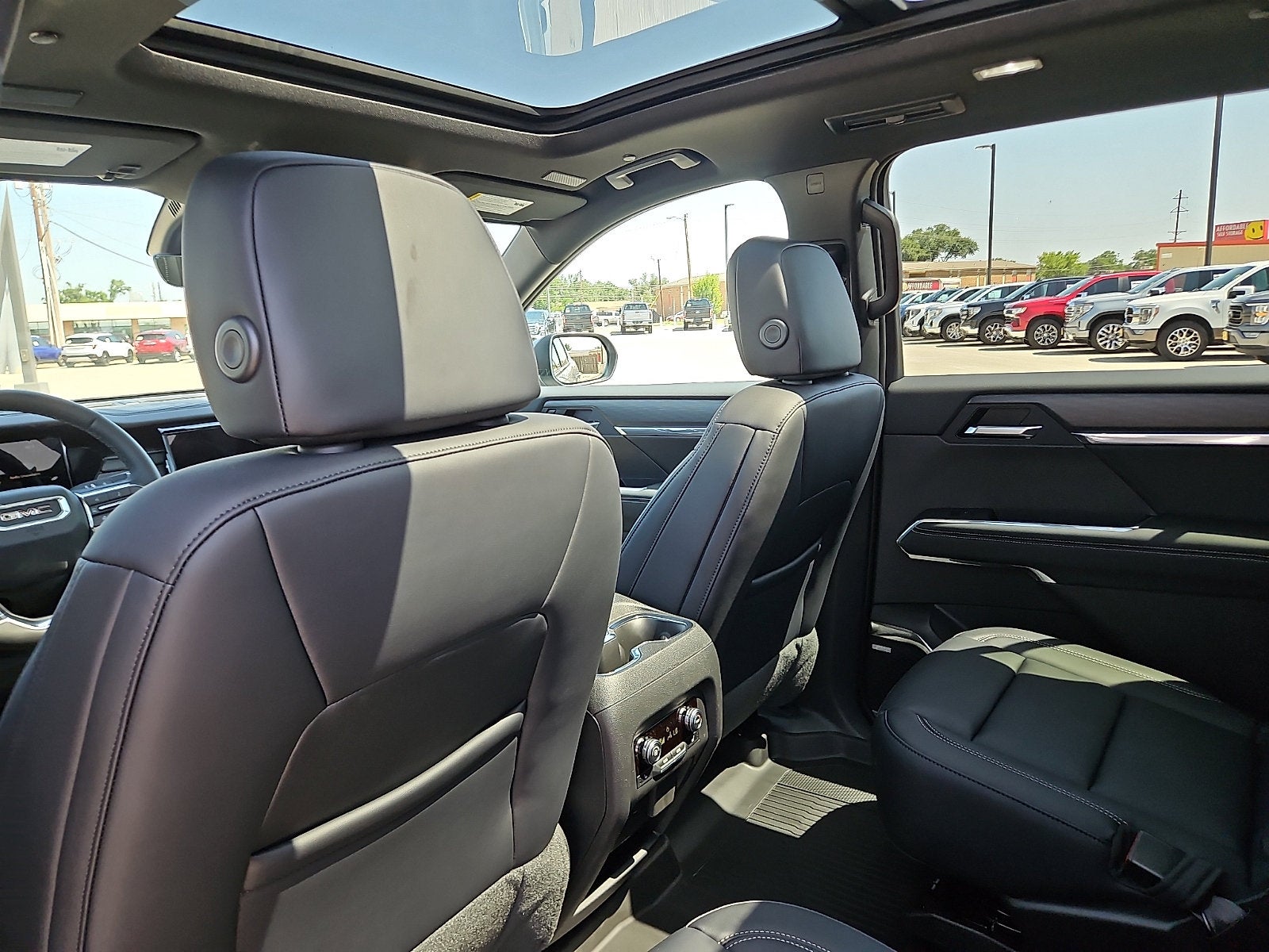 2026 GMC Acadia Elevation - Photo 9