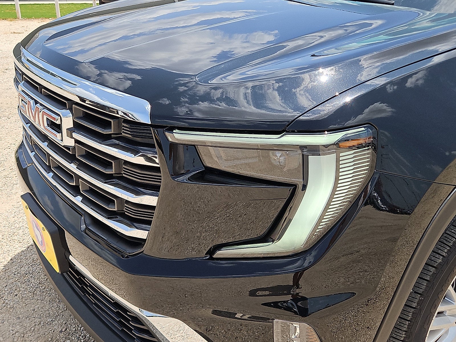 2026 GMC Acadia Elevation - Photo 7