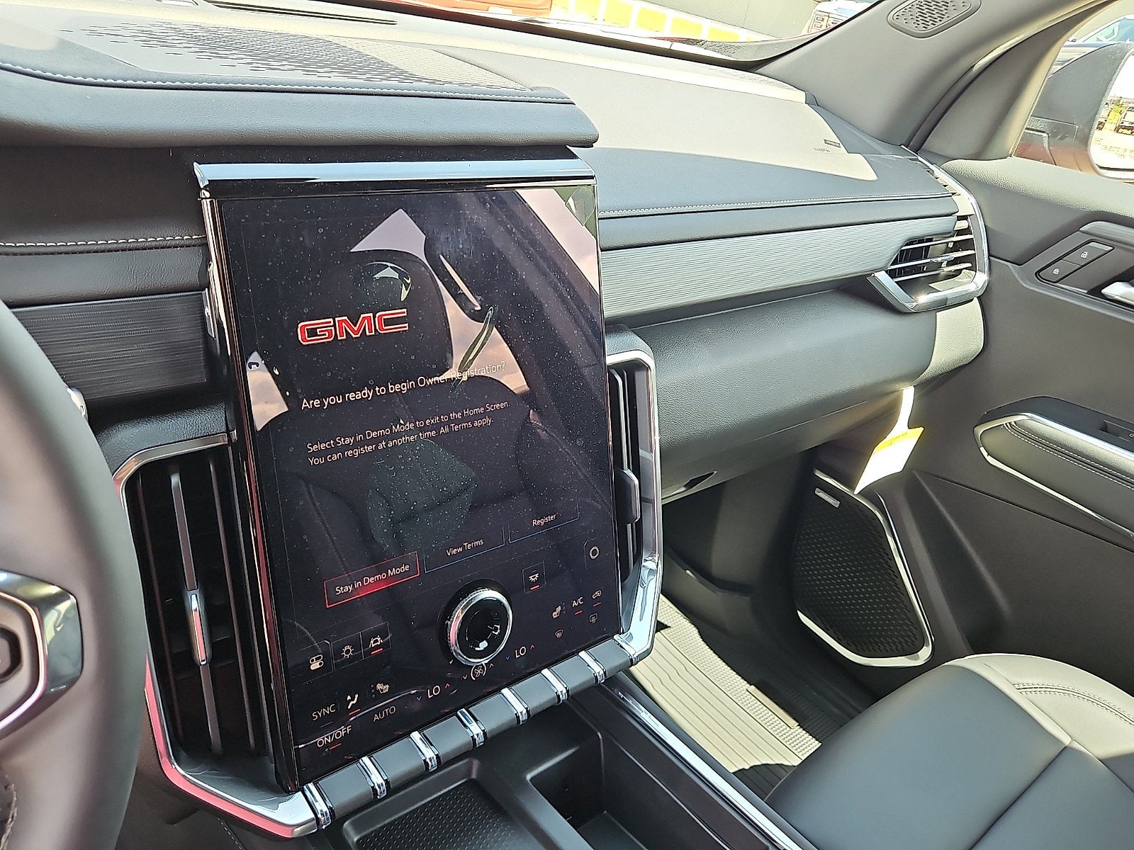 2027 GMC Acadia Elevation
