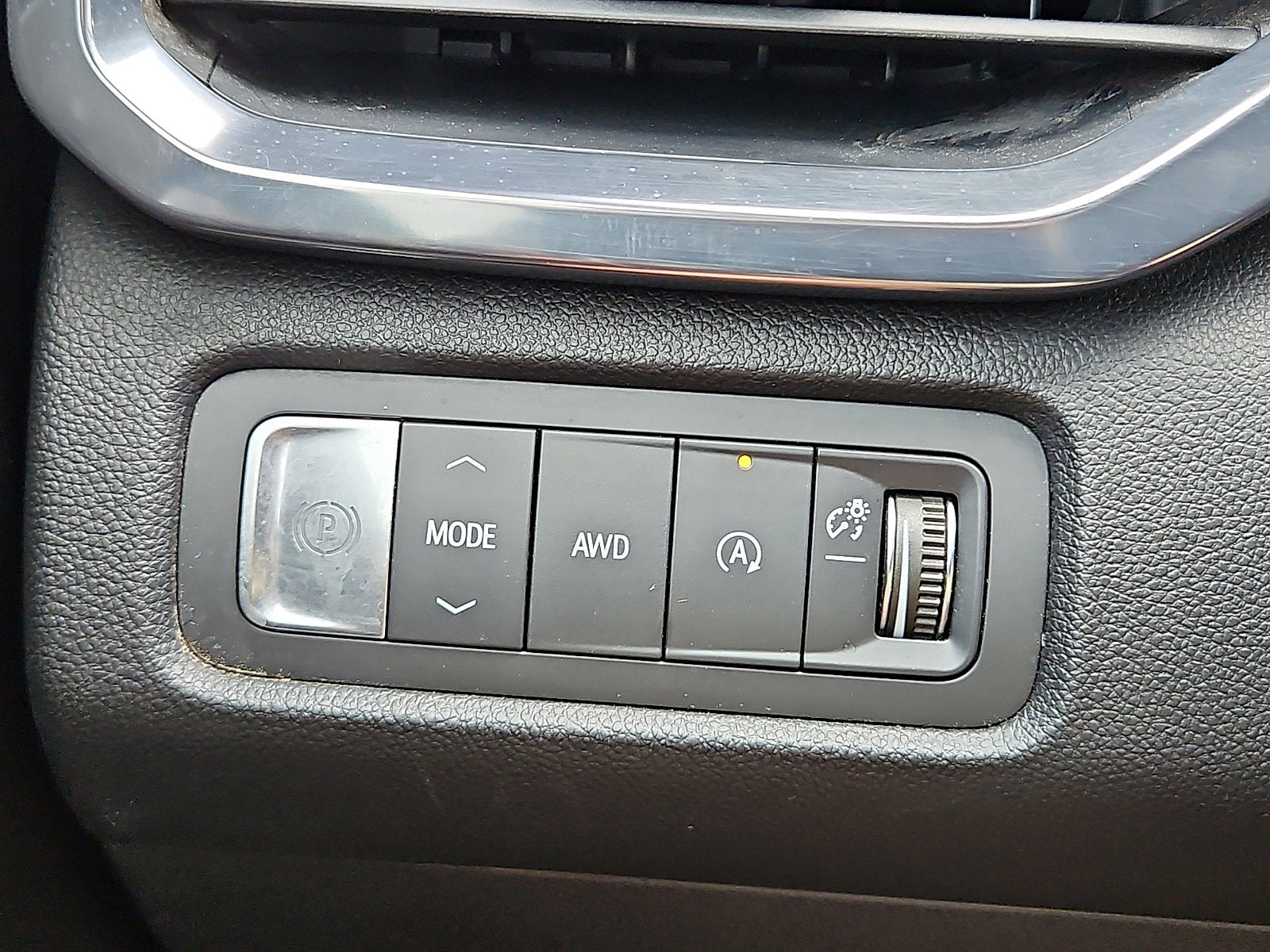 2024 GMC Acadia AT4