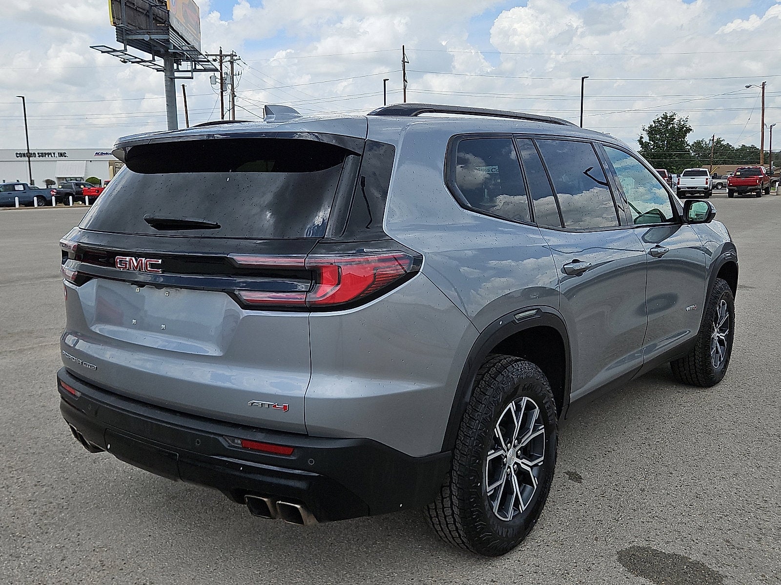 2024 GMC Acadia AT4