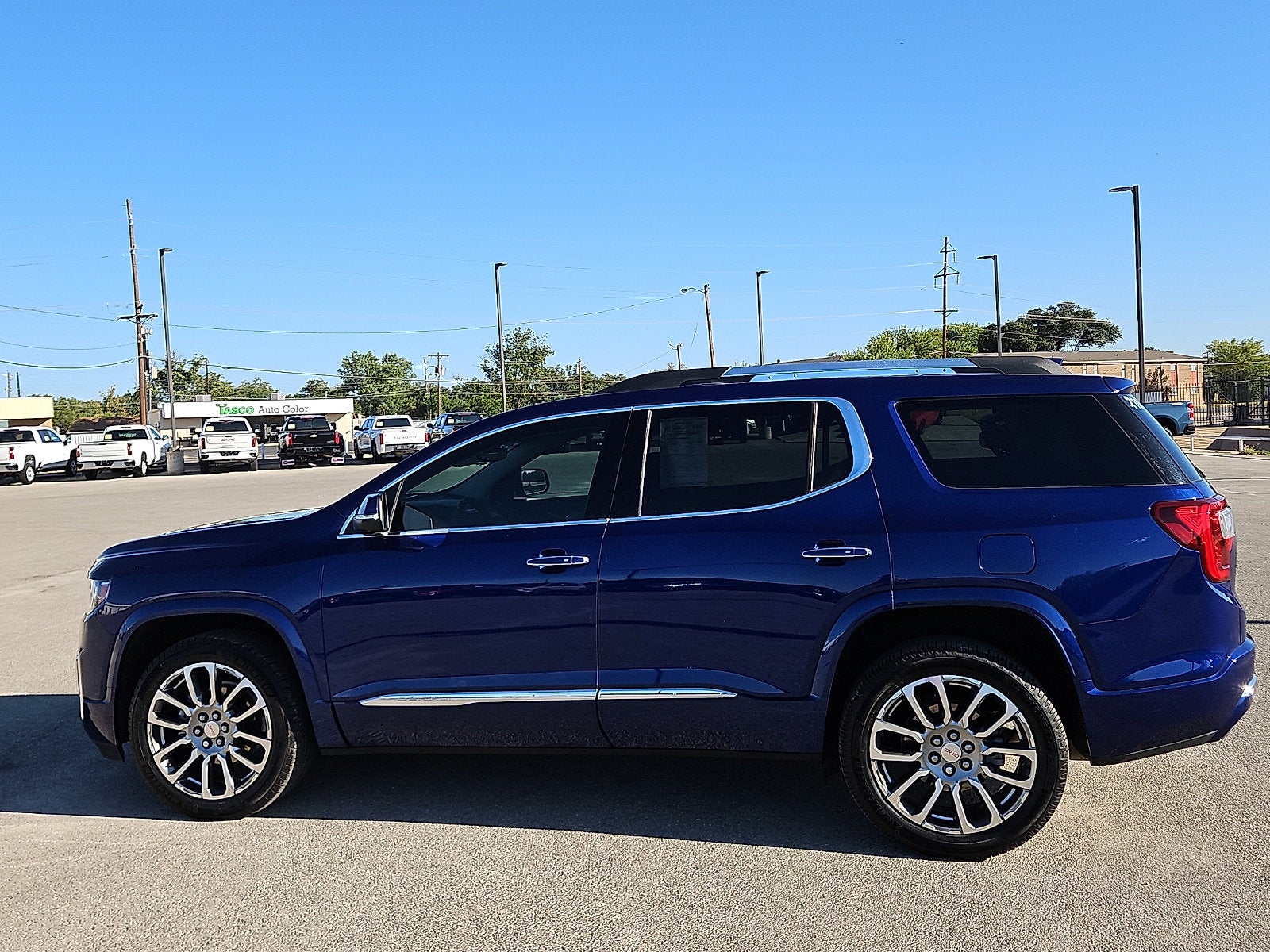 2023 GMC Acadia Denali