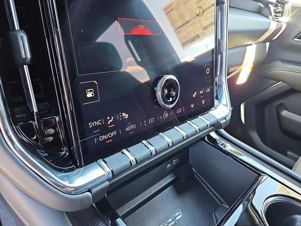 2025 GMC Yukon Elevation