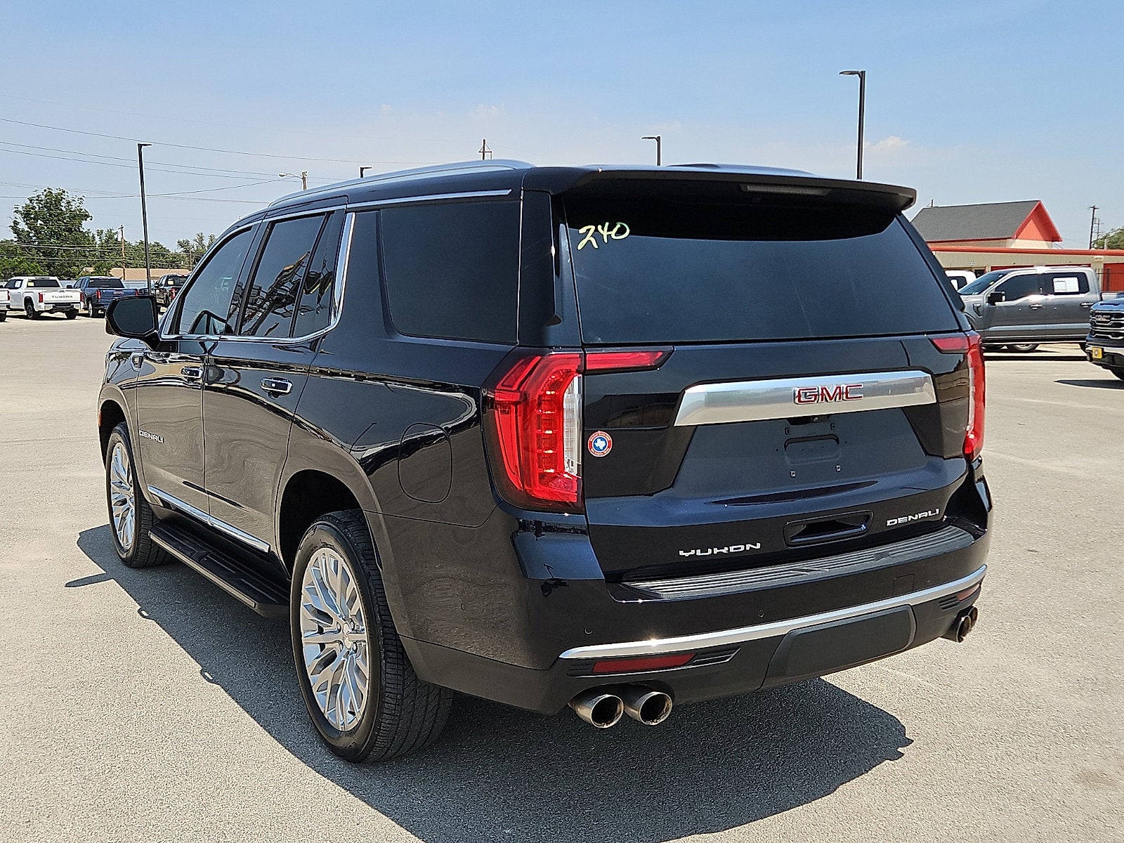 2023 GMC Yukon Denali
