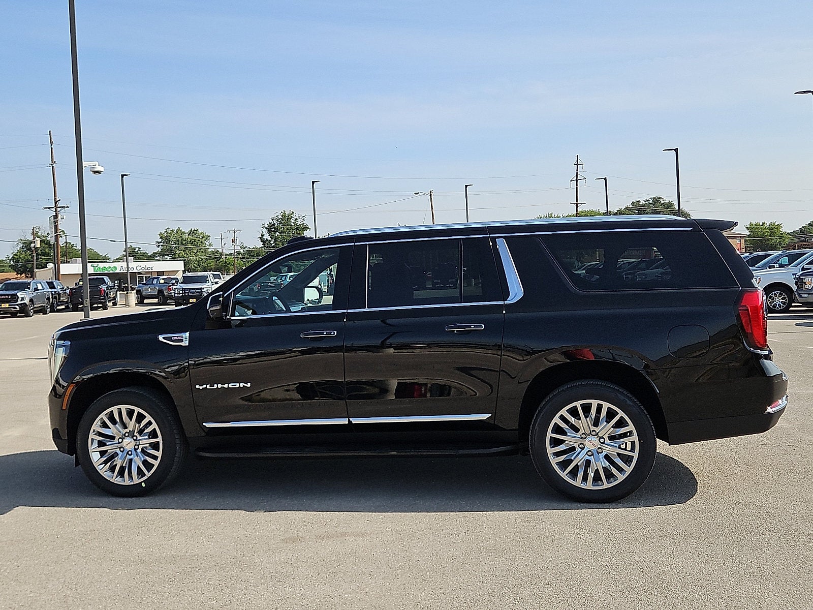 2026 GMC Yukon XL Elevation