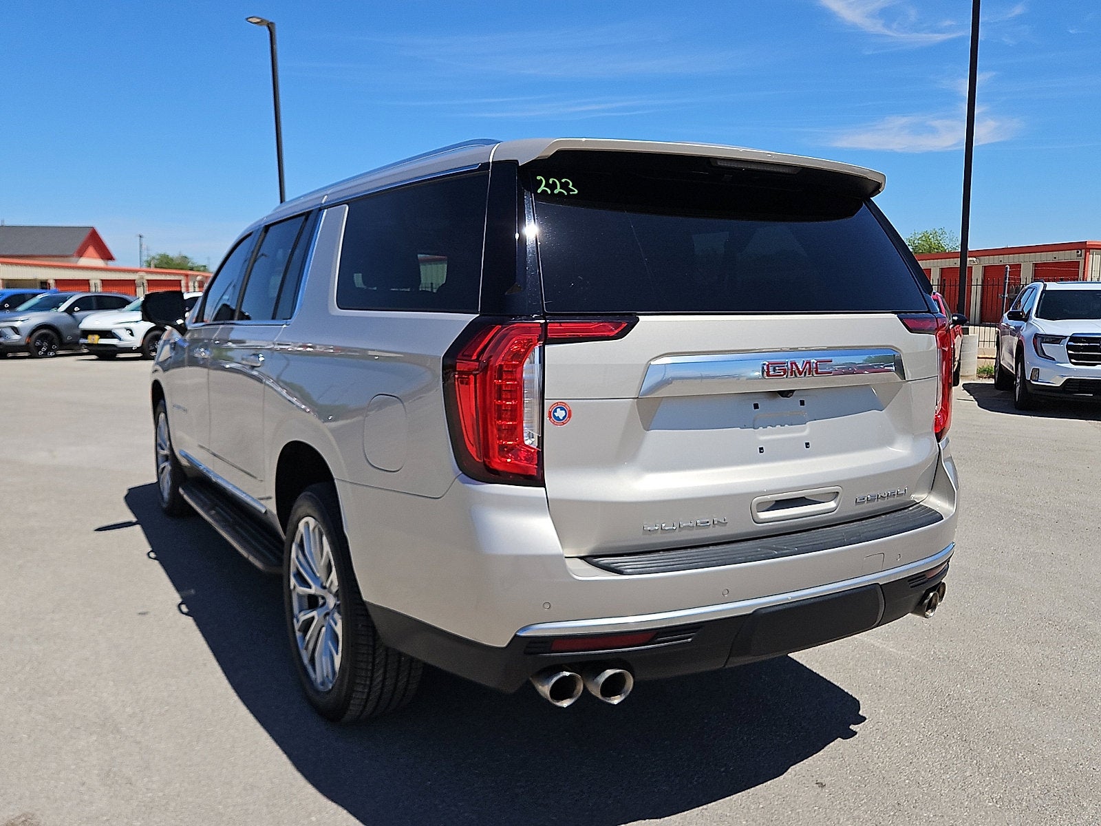 2023 GMC Yukon XL Denali