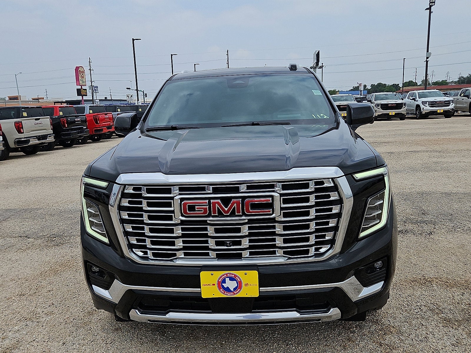 2026 GMC Yukon XL Denali - Photo 8