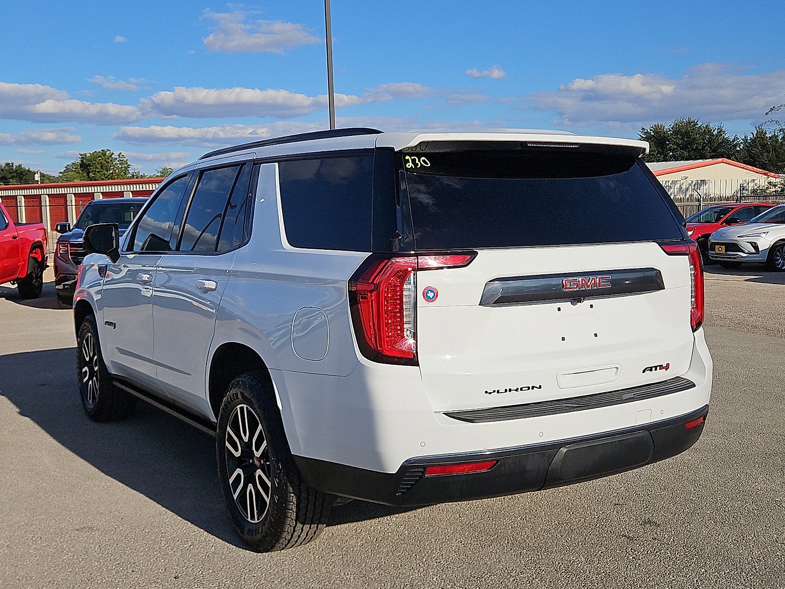 2023 GMC Yukon AT4