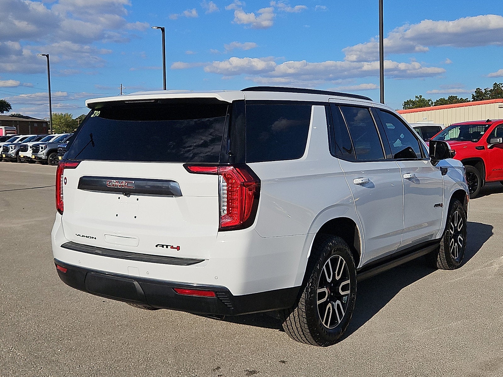 2023 GMC Yukon AT4