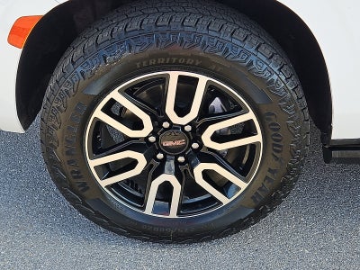 2023 GMC Yukon AT4