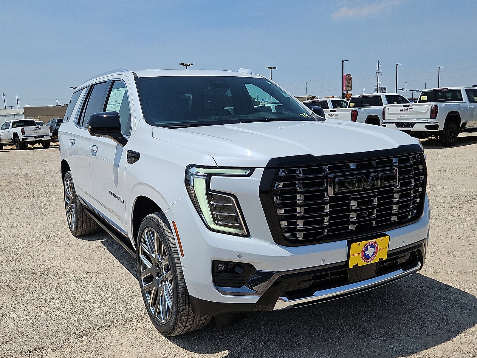 2026 GMC Yukon Denali Ultimate - Photo 6