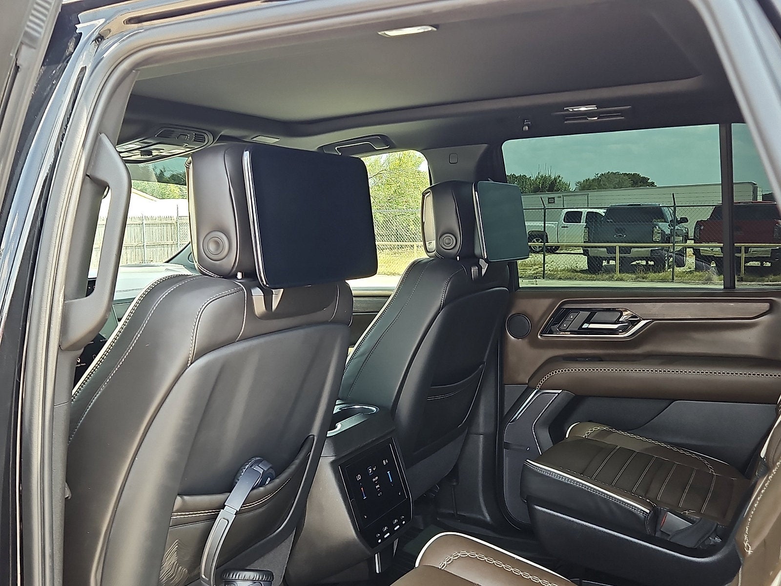 2025 GMC Yukon Denali Ultimate