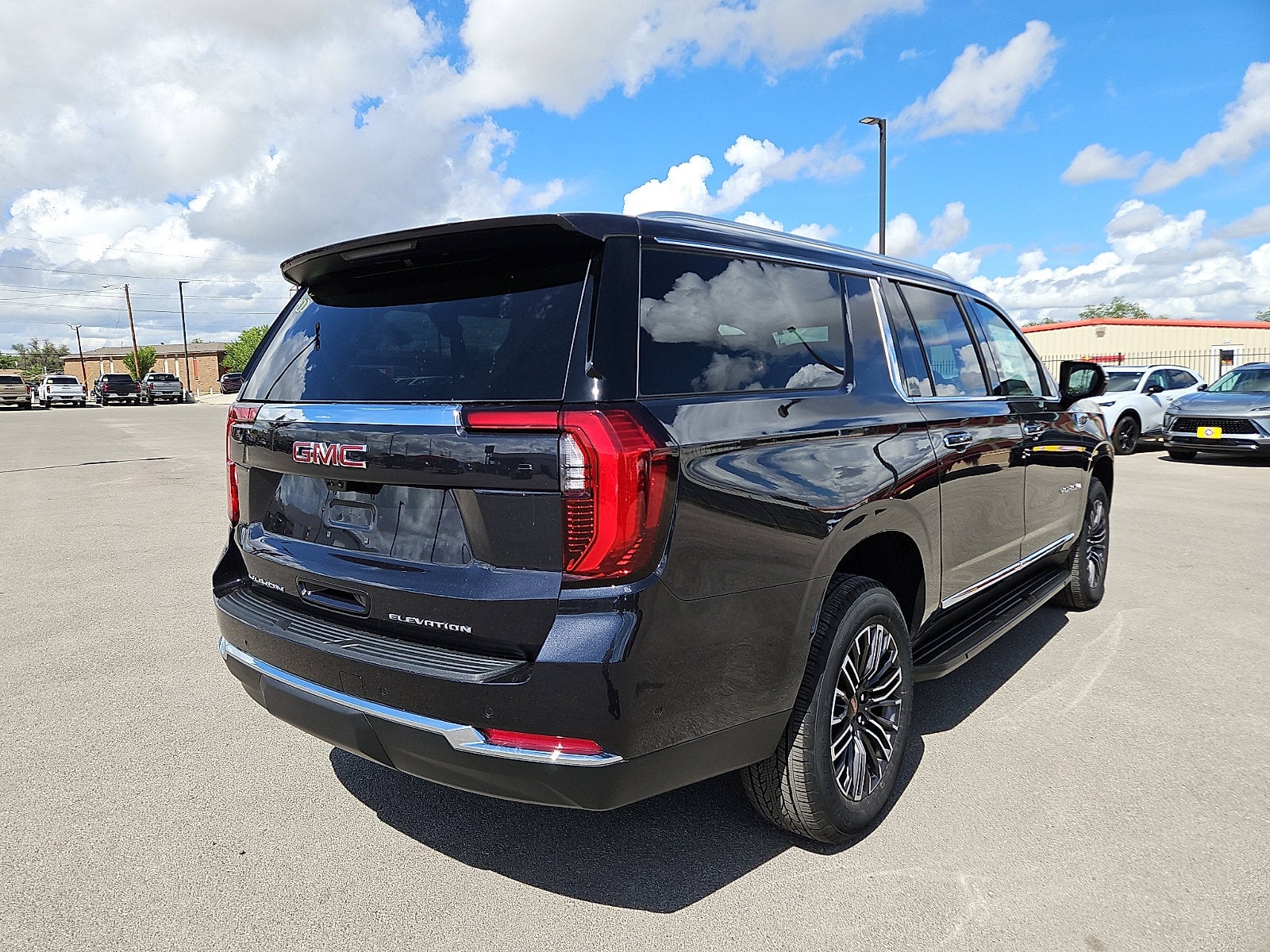 2026 GMC Yukon XL Elevation