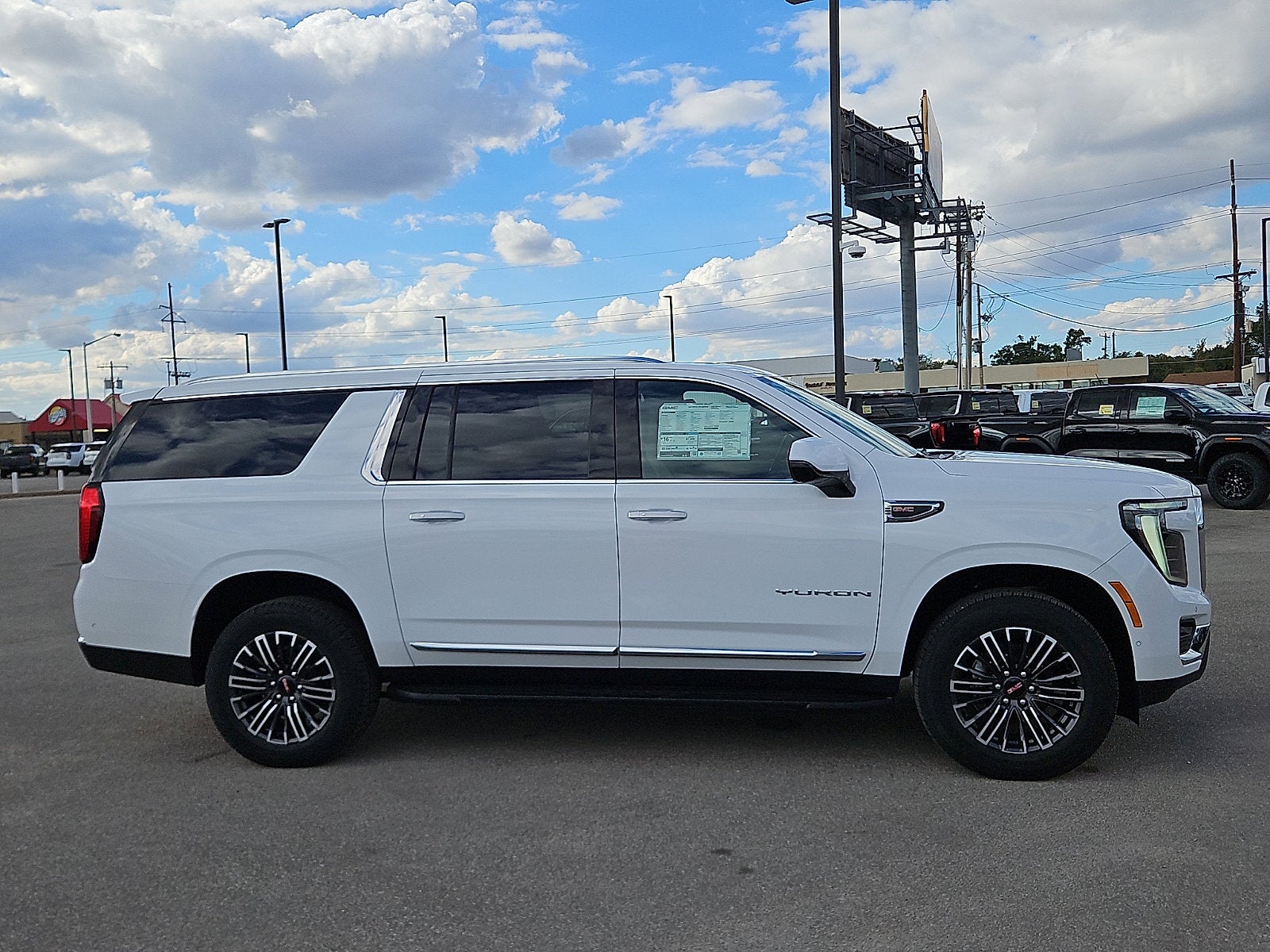 2026 GMC Yukon XL Elevation