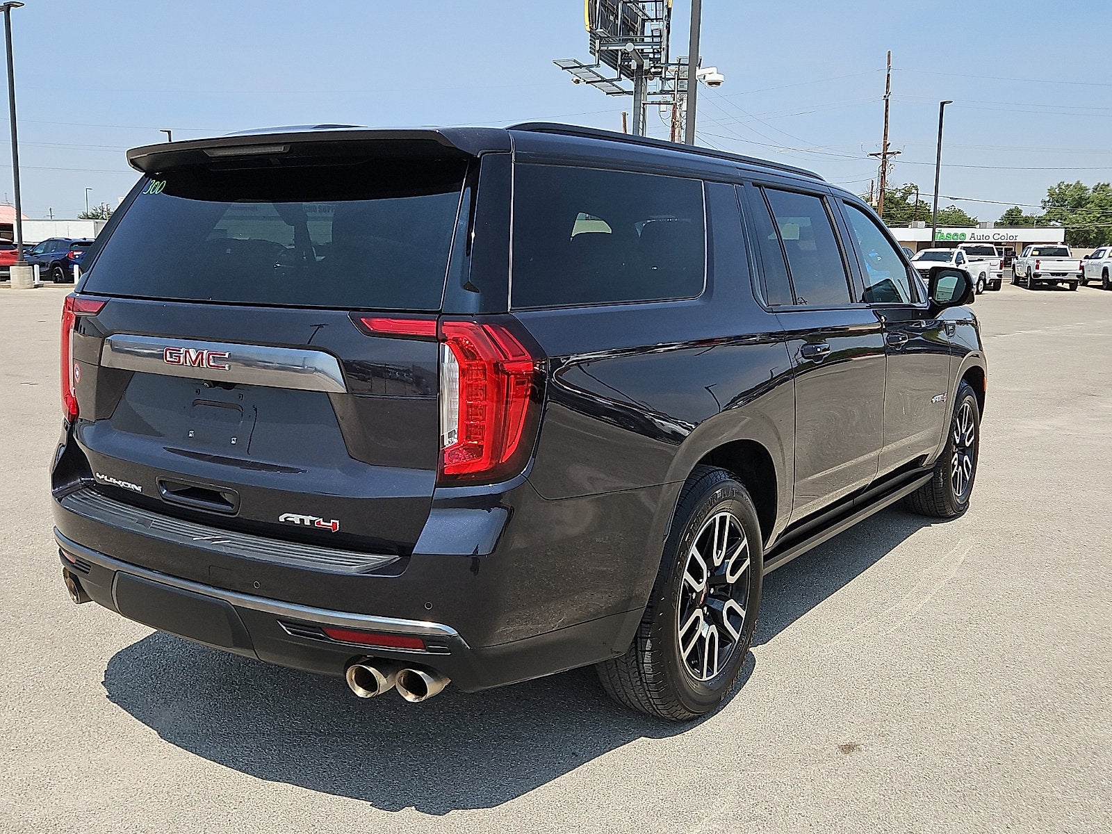 2024 GMC Yukon XL AT4