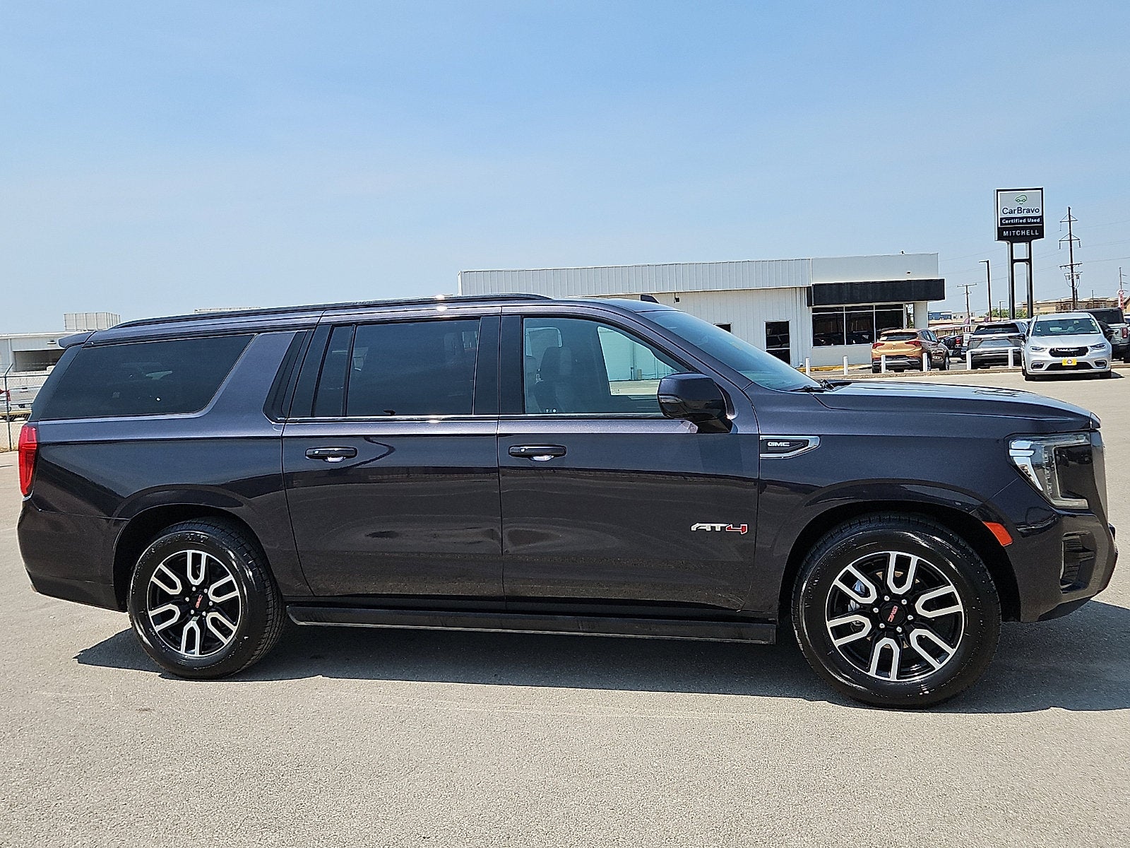 2024 GMC Yukon XL AT4