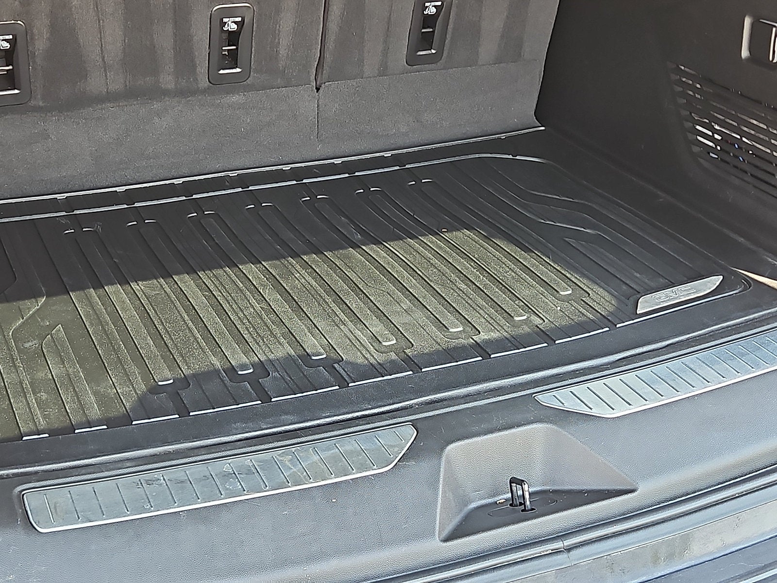 2024 GMC Yukon XL AT4