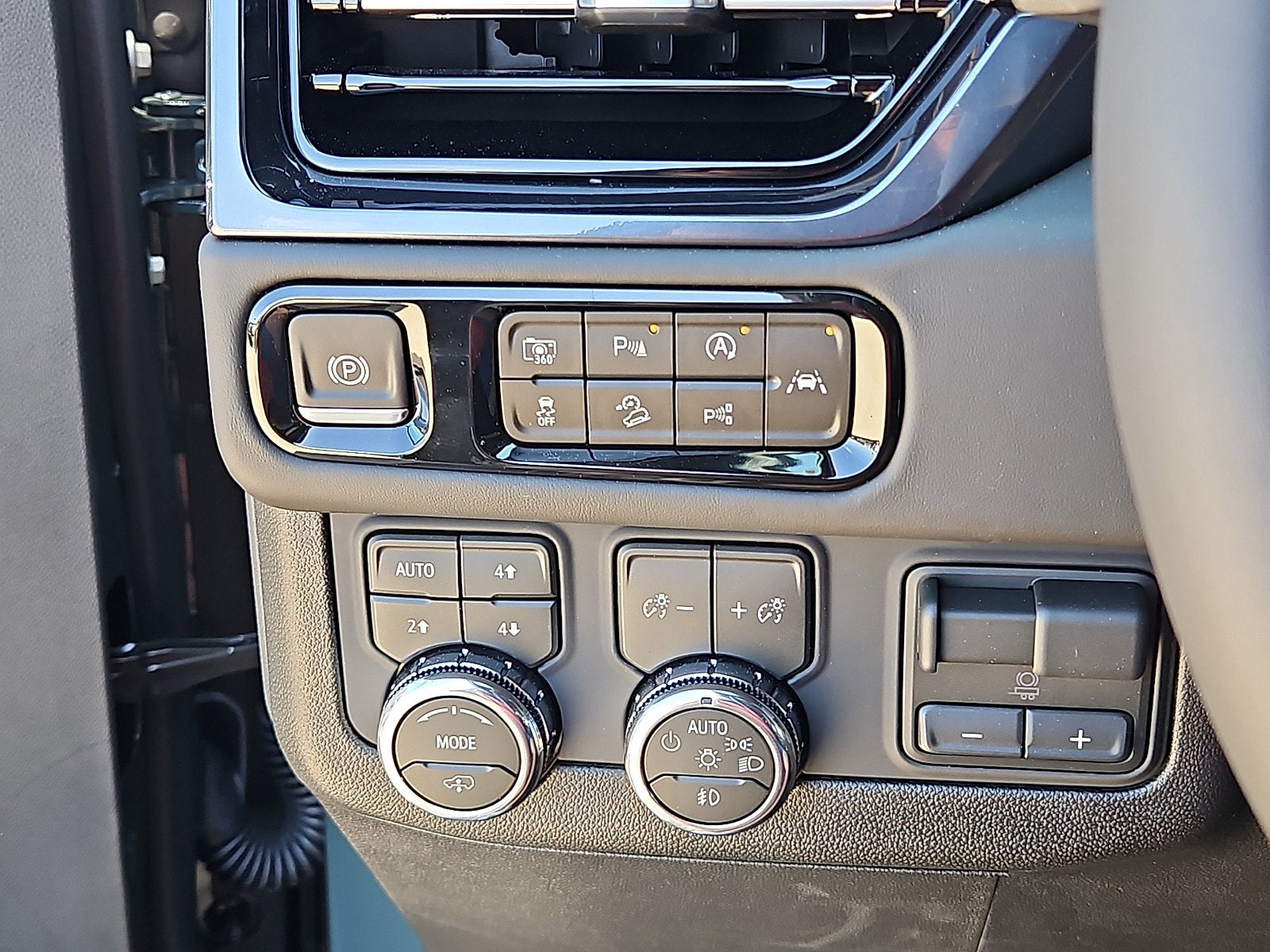 2026 GMC Yukon XL AT4 Ultimate
