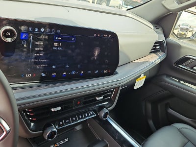 2025 Chevrolet Suburban LT