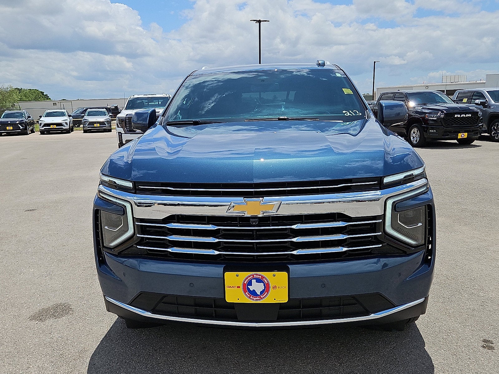 2025 Chevrolet Suburban LT