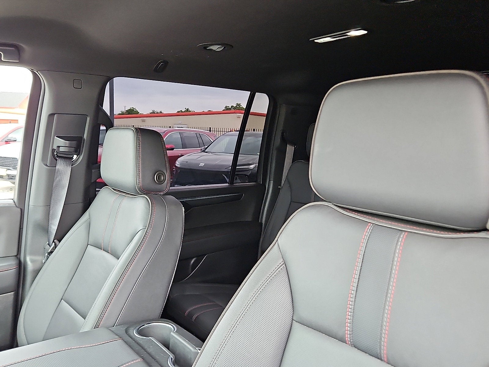 2025 Chevrolet Suburban RST