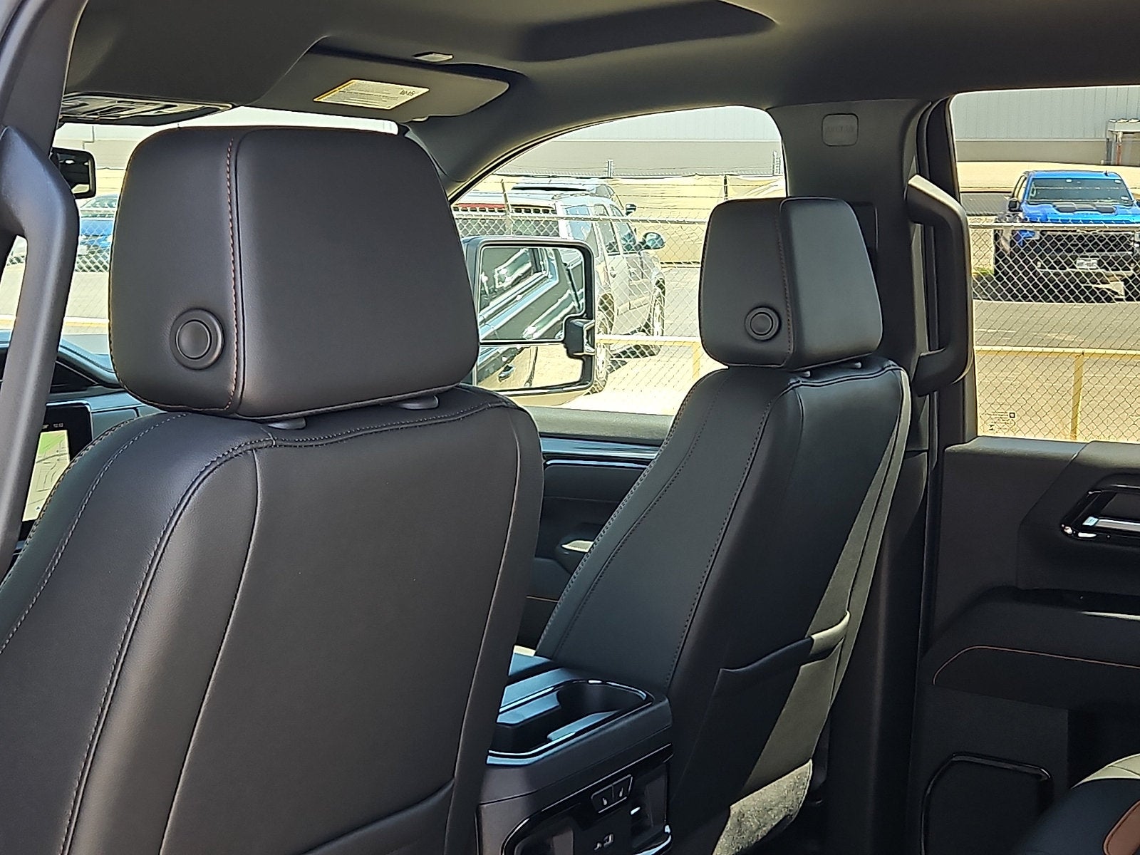 2026 GMC Sierra 2500HD AT4 - Photo 10