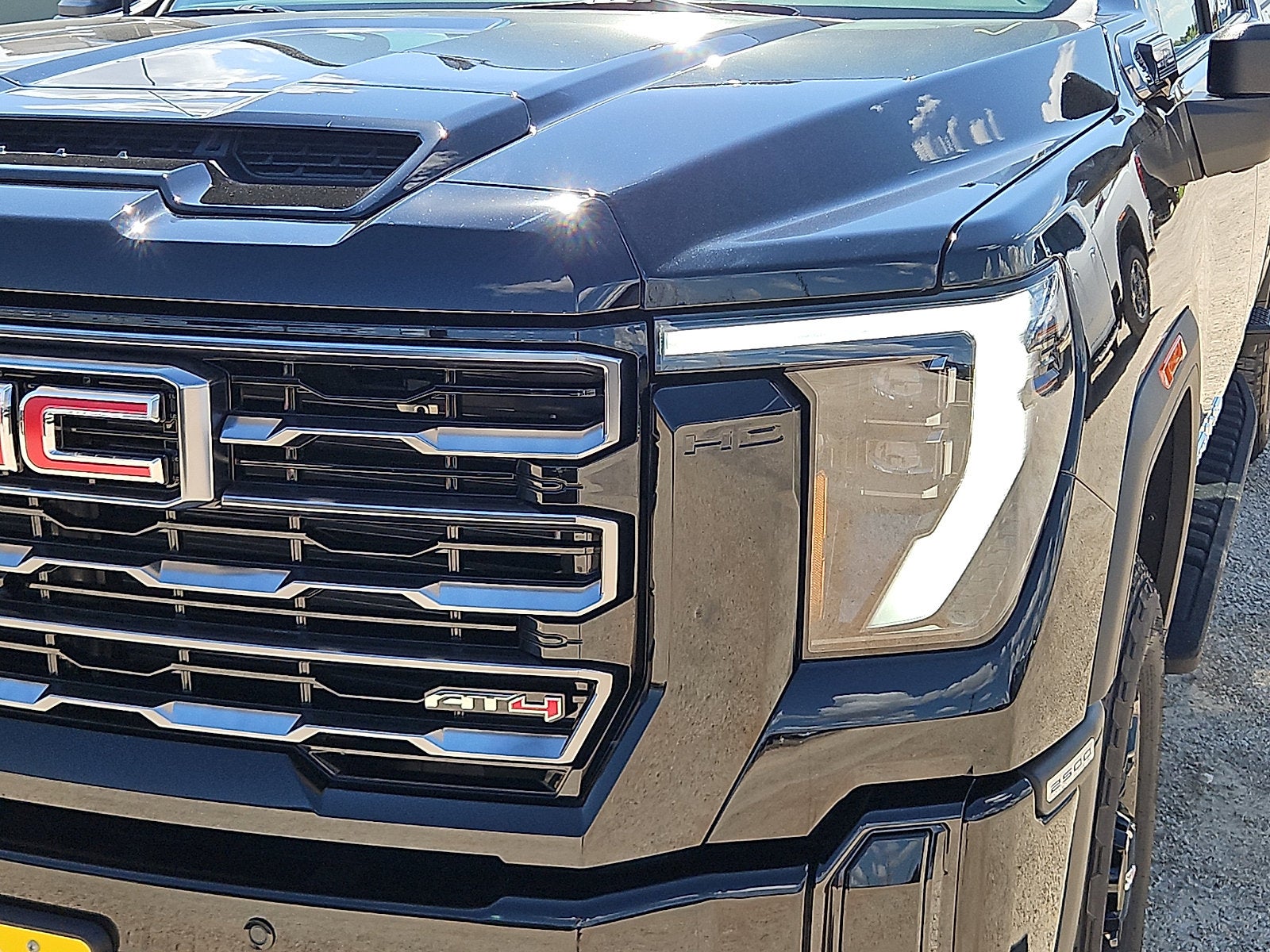 2026 GMC Sierra 2500HD AT4 - Photo 7