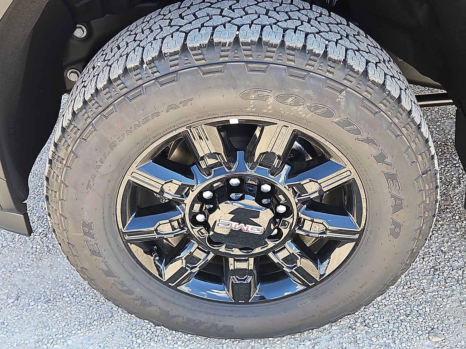 2026 GMC Sierra 2500HD AT4 - Photo 8