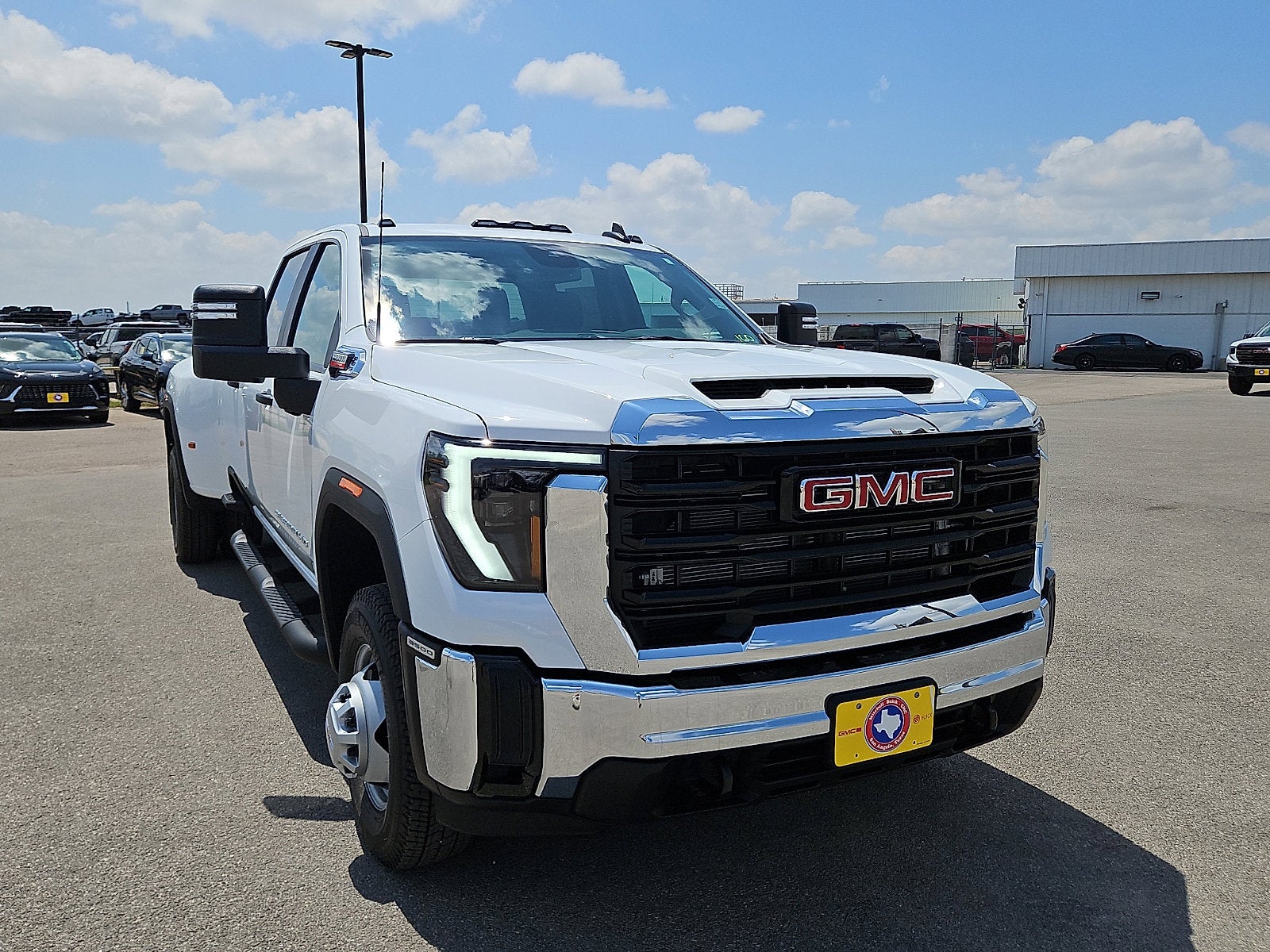 2026 GMC Sierra 3500 HD Pro DRW