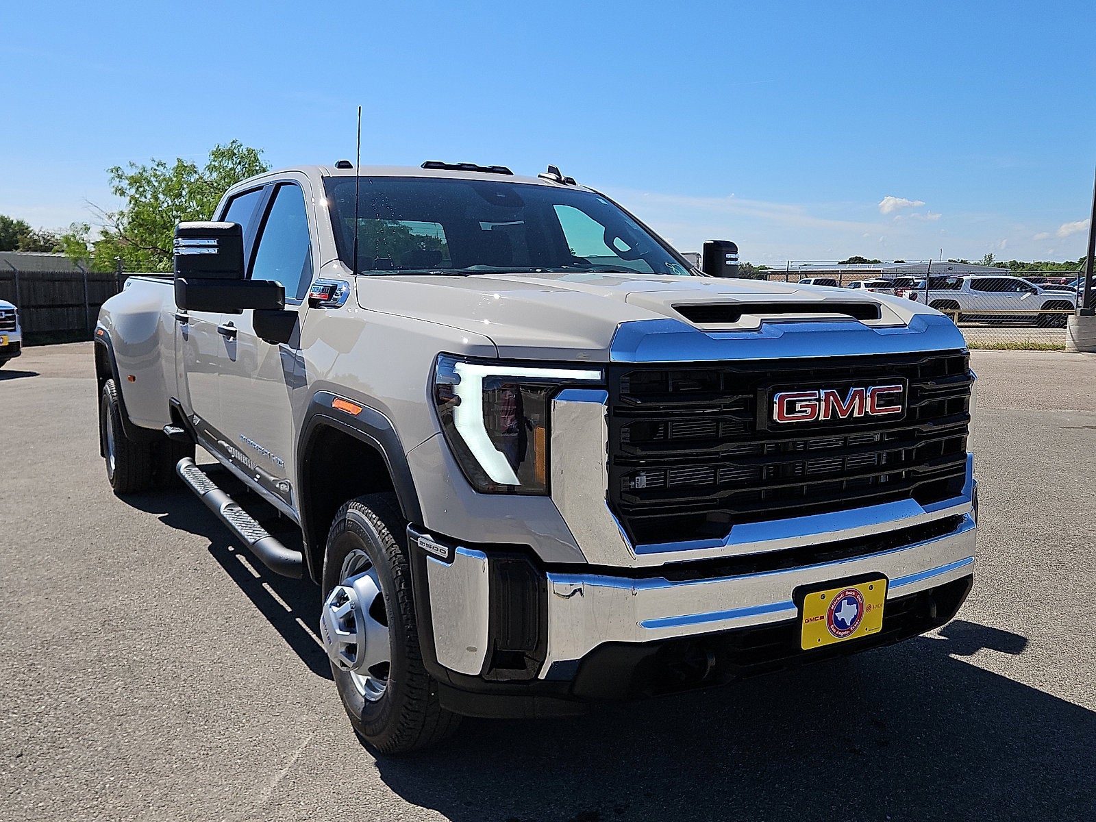 2026 GMC Sierra 3500 HD Pro DRW