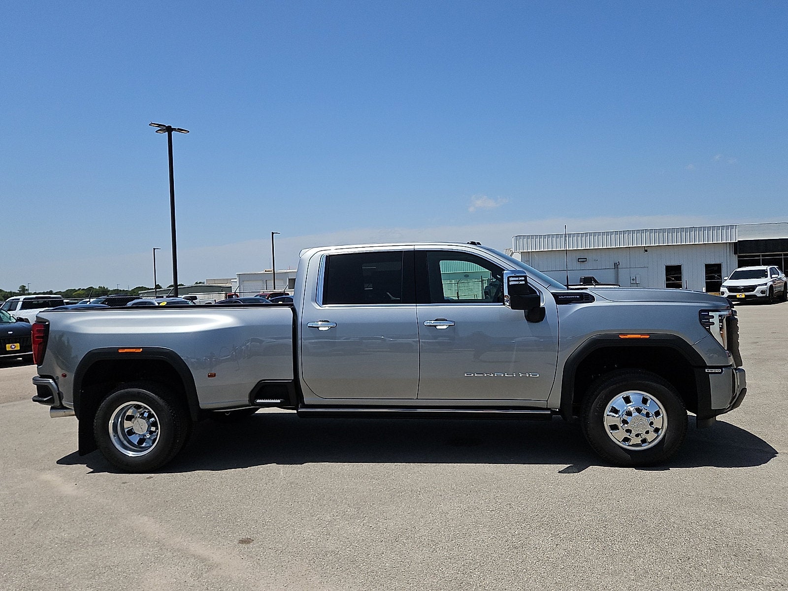 2026 GMC Sierra 3500 HD Denali Ultimate DRW