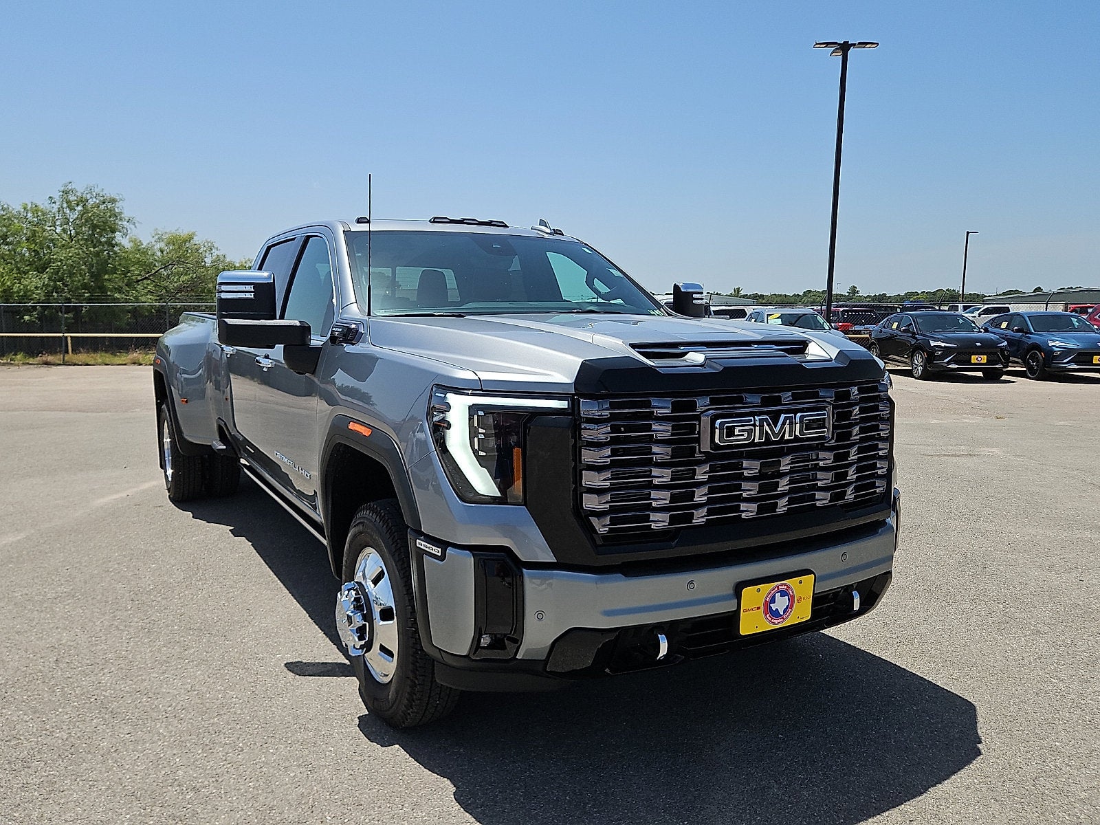 2026 GMC Sierra 3500 HD Denali Ultimate DRW