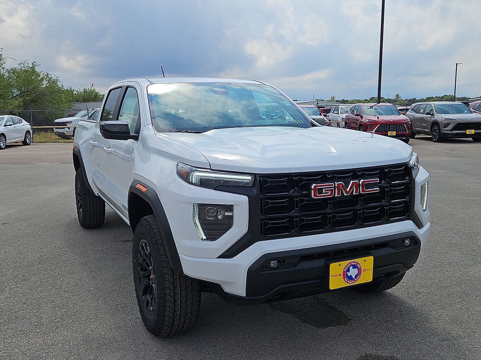 2026 GMC Canyon Elevation