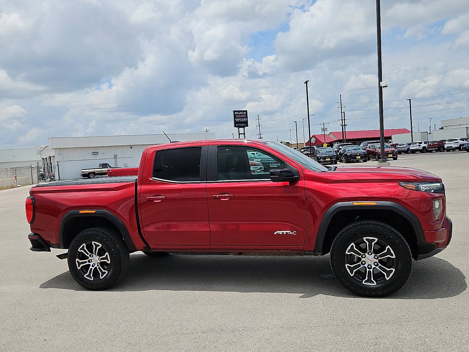 2024 GMC Canyon AT4
