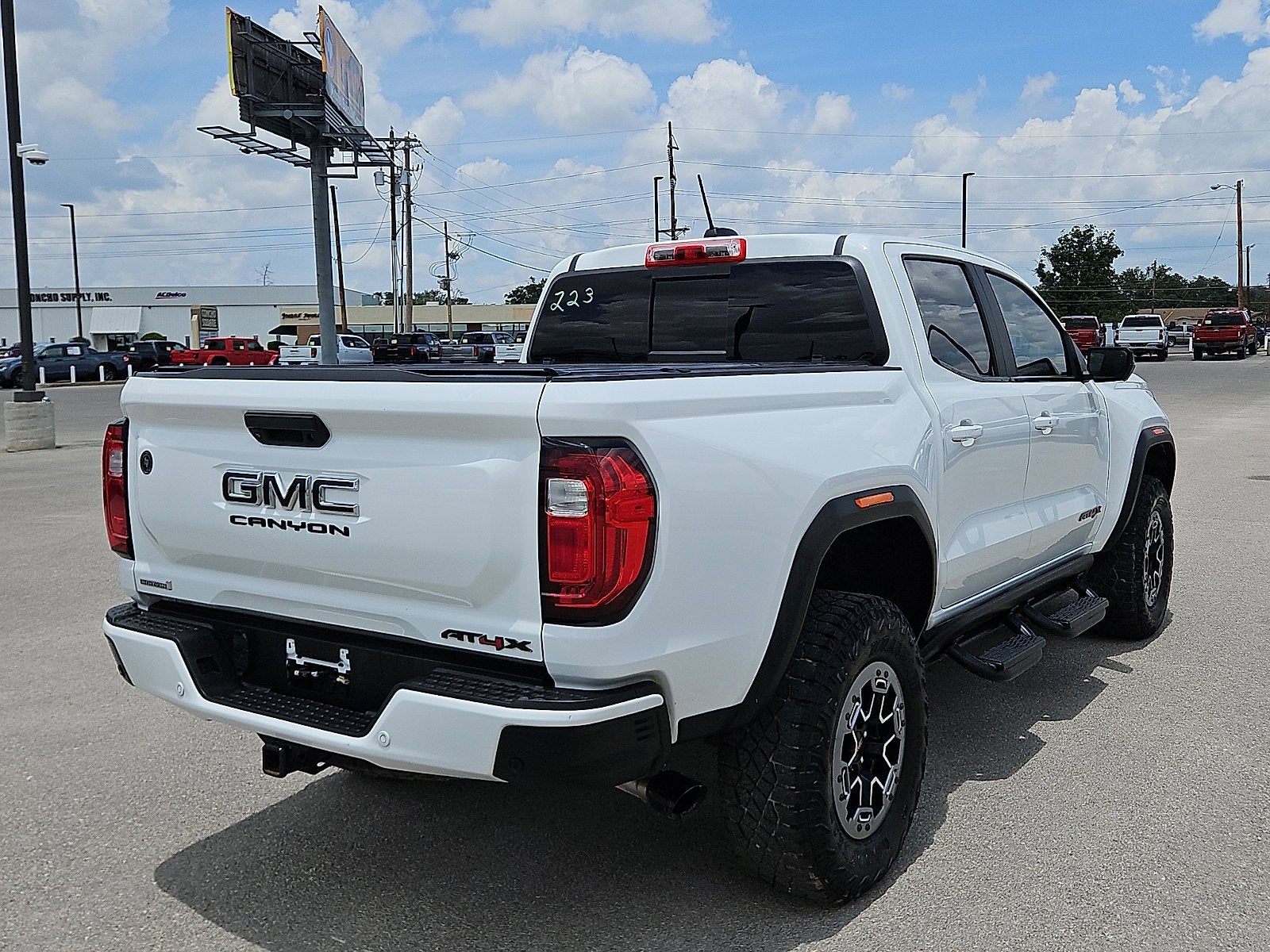 2023 GMC Canyon AT4X