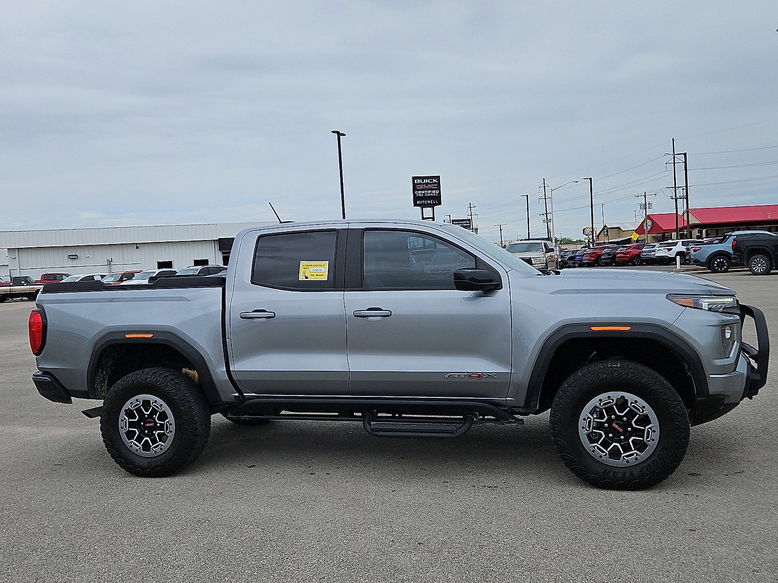 2023 GMC Canyon AT4X