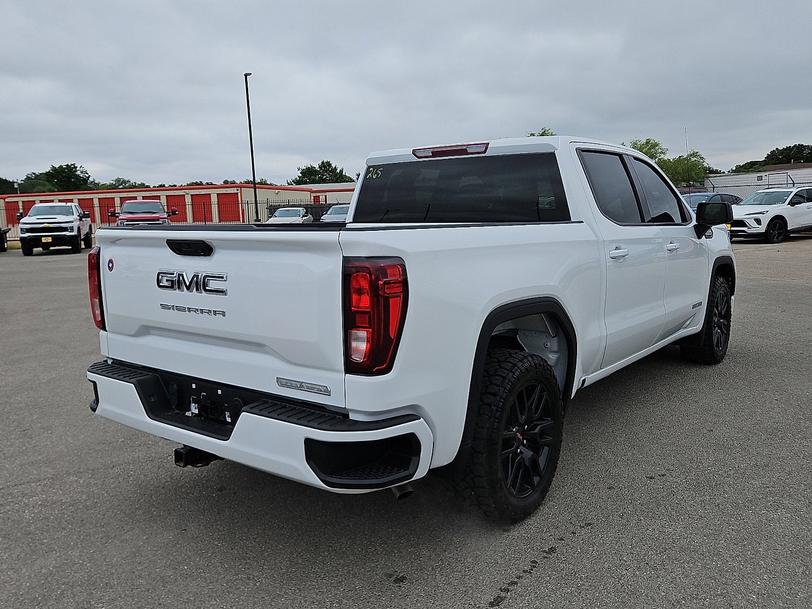 2025 GMC Sierra 1500 Elevation