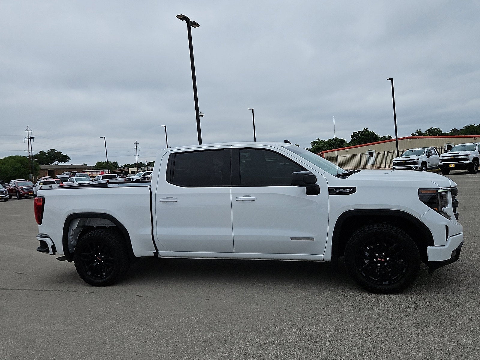 2025 GMC Sierra 1500 Elevation