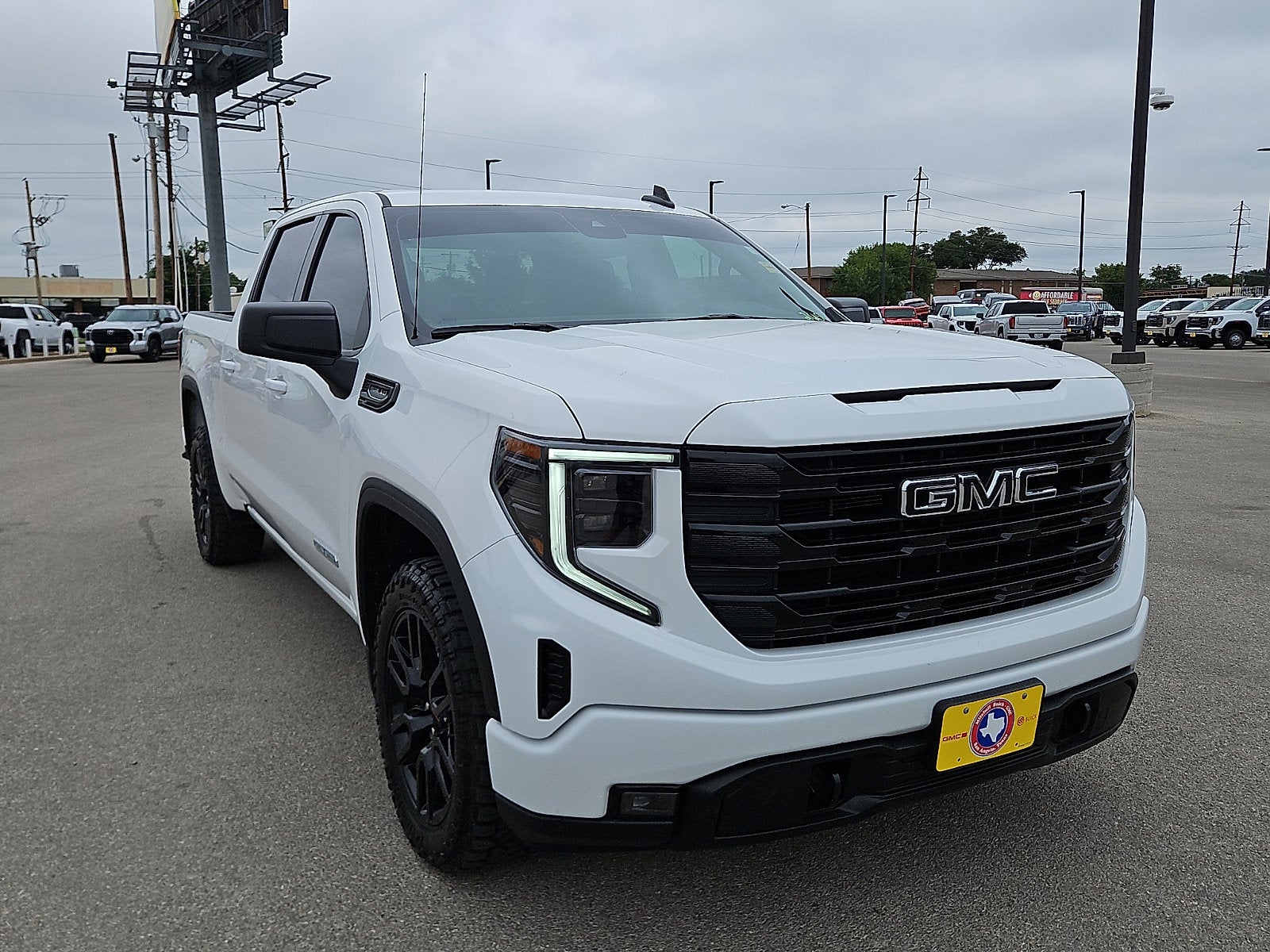 2025 GMC Sierra 1500 Elevation