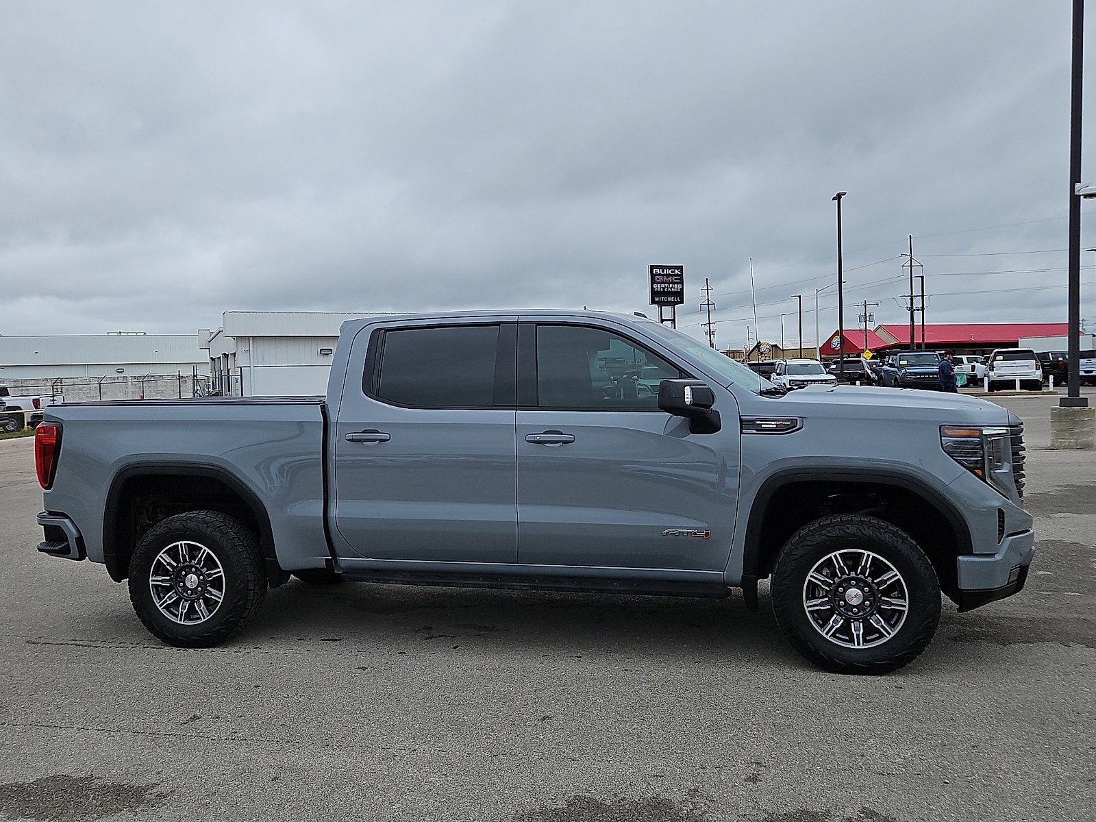 2024 GMC Sierra 1500 AT4