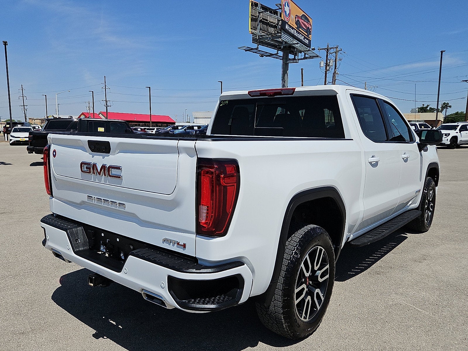 2025 GMC Sierra 1500 AT4