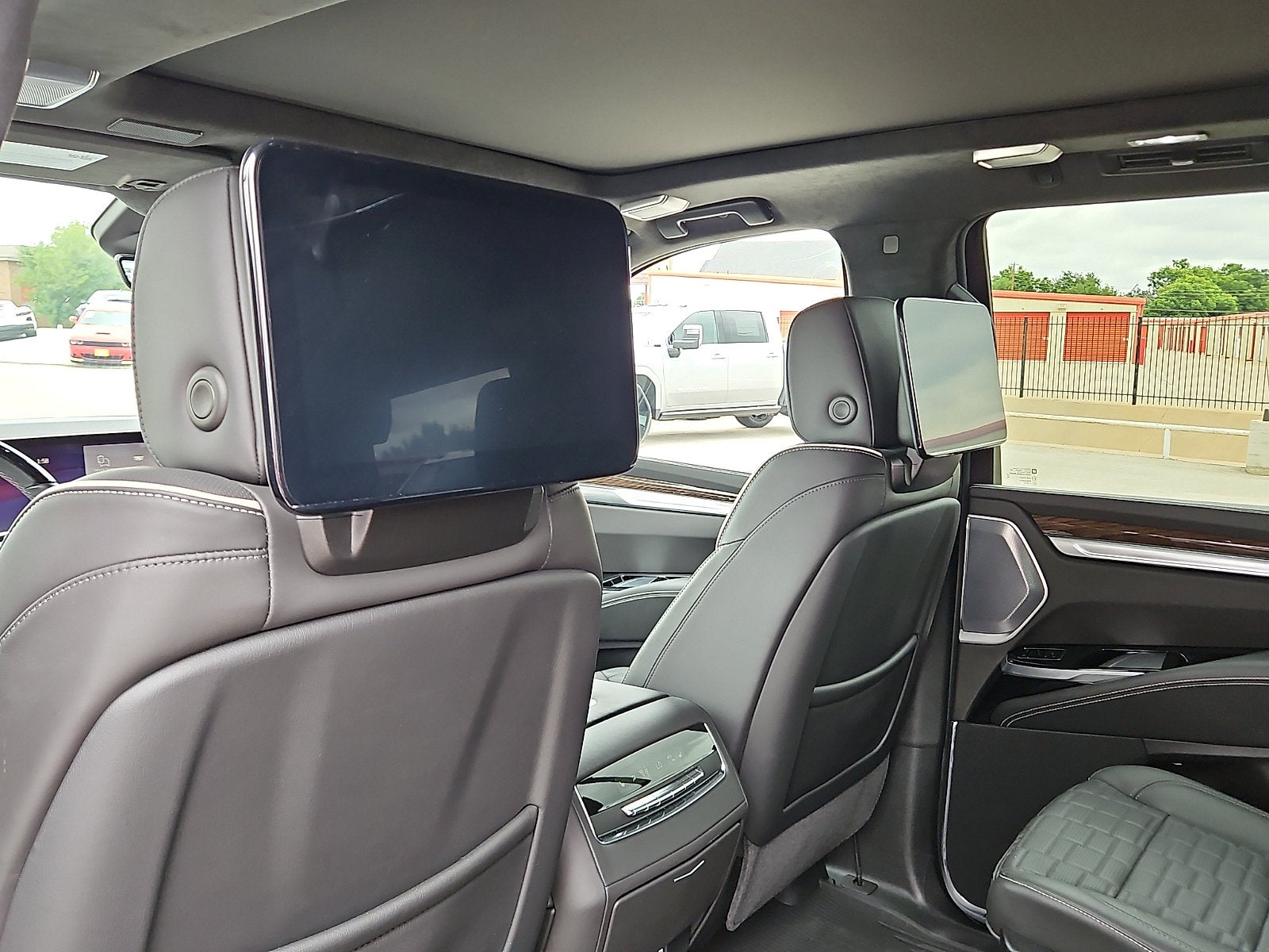 2025 Cadillac Escalade Sport Platinum