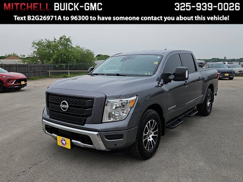 2023 Nissan TITAN Crew Cab SV 4x2