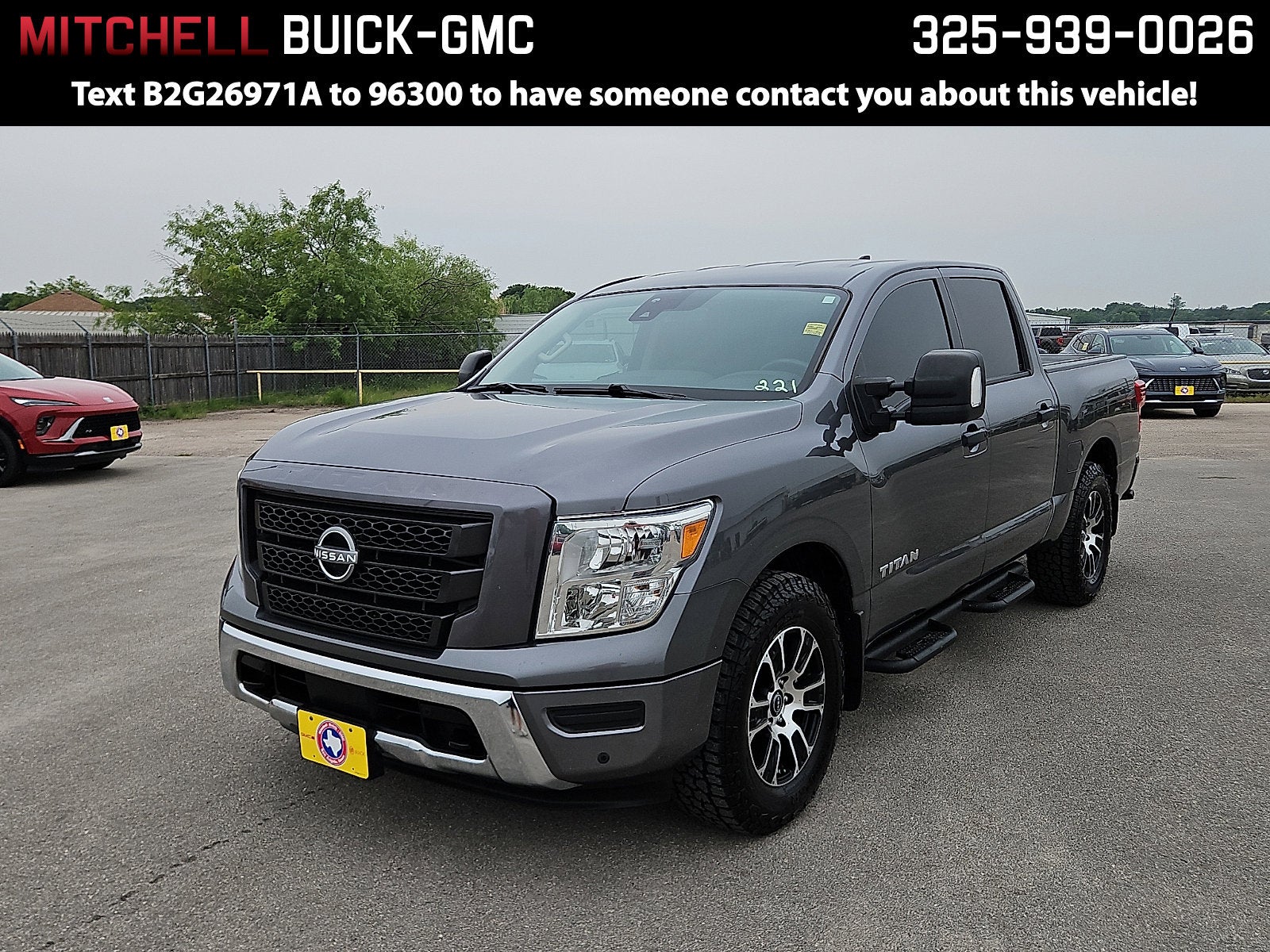 2023 Nissan TITAN Crew Cab SV 4x2