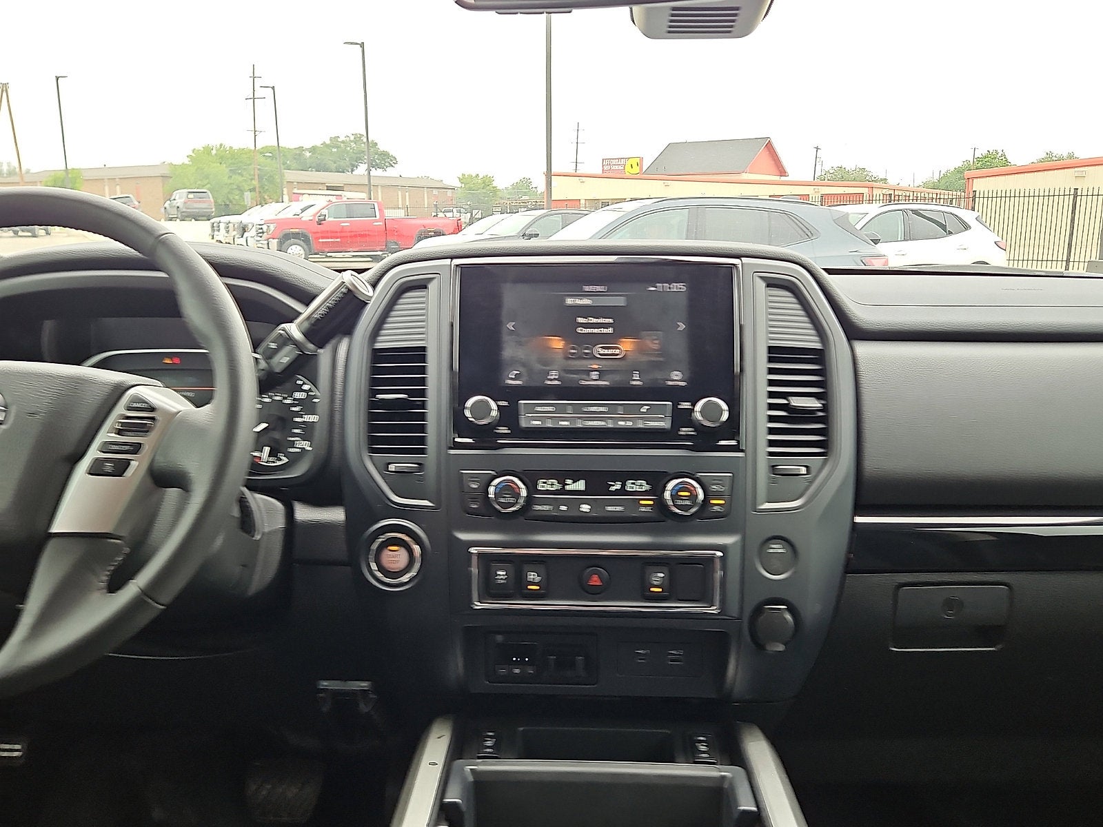2023 Nissan TITAN Crew Cab SV 4x2