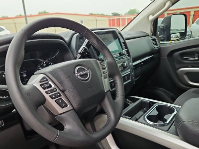2023 Nissan TITAN Crew Cab SV 4x2
